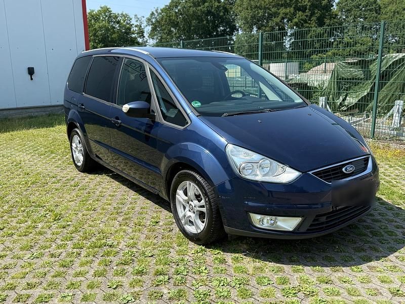 Blau Gebraucht 2010 Ford Galaxy Titanium Van / Kleinbus | 2.999 € (Superpreis) - Bild 1/4