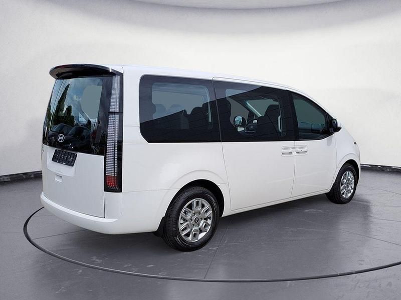 Gebraucht Hyundai Staria Trend 252 PS (185 kW) 2025 Creamy white Van / Kleinbus