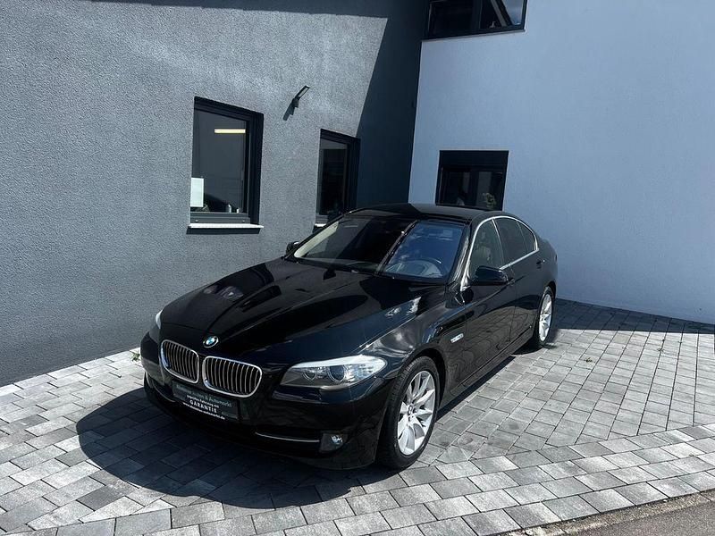 Schwarz Gebraucht 2010 BMW 528 Limousine | 13.499 € (Fairer Preis) - Bild 1/4