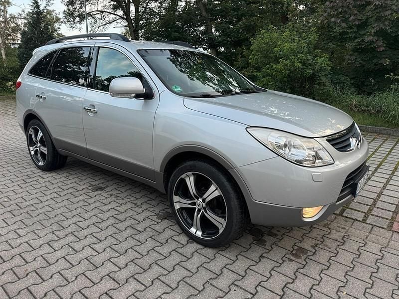 Silber Gebraucht 2011 Hyundai Veracruz SUV | 6.499 € (Fairer Preis) - Bild 1/4