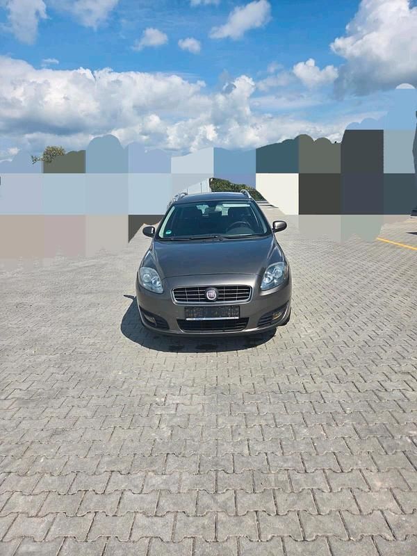 Braun Gebraucht 2009 Fiat Croma Limousine | 900 € - Bild 1/4