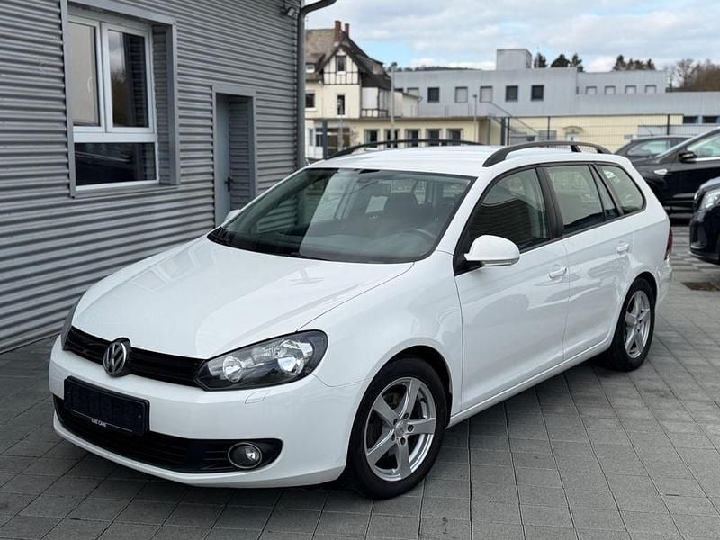 Gebraucht VW Golf VI Trendline 105 PS (77 kW) 2012 Weiß Kleinwagen