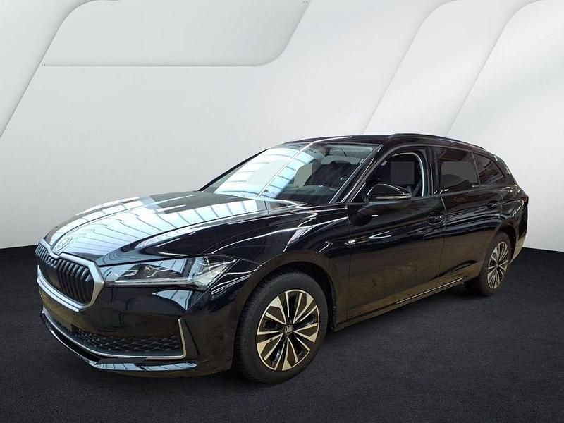 Gebraucht Skoda Superb Selection 150 PS (110 kW) 2025 Ebony schwarz metallic Kombi