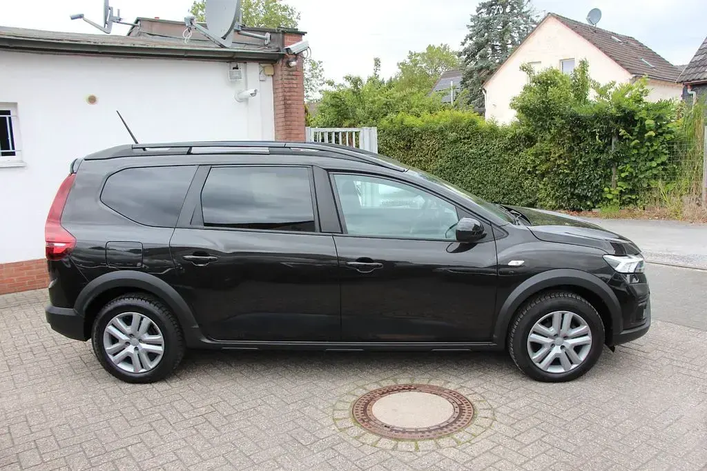 Gebraucht Dacia Jogger Expression 101 PS (74 kW) 2023 Schwarz Van / Kleinbus