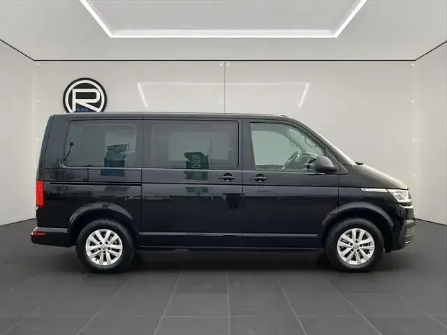 Gebraucht VW Multivan Trendline 150 PS (110 kW) 2020 Schwarz Van / Kleinbus