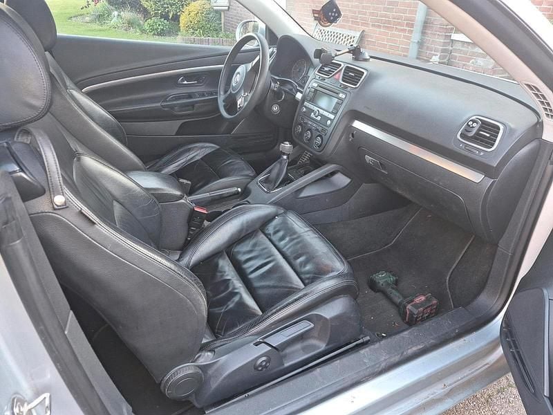 Second-hand VW Eos 150 CP (110 kW) 2006 Argintiu Cabrio