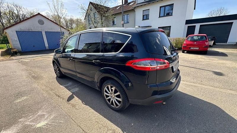 Gebraucht Ford S-MAX Titanium 163 PS (119 kW) 2013 Schwarz Van / Kleinbus