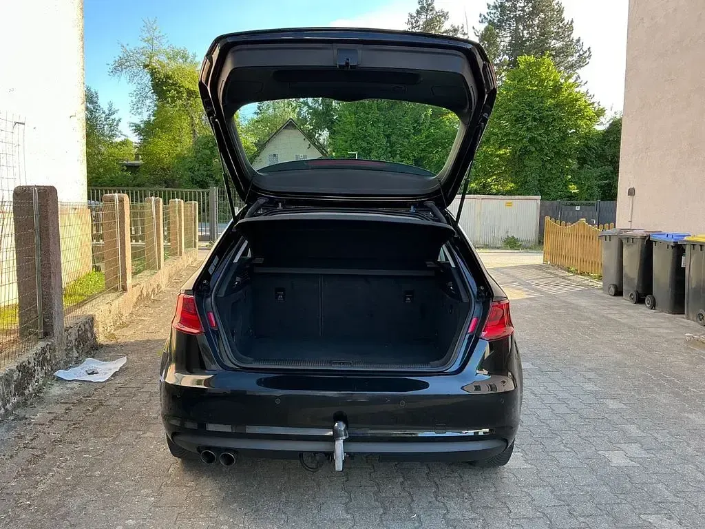 Gebraucht Audi A3 Attraction 150 PS (110 kW) 2015 Schwarz Limousine