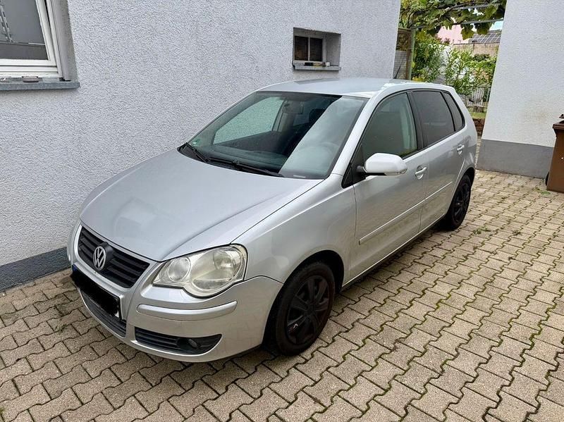 Grau Gebraucht 2007 VW Polo Comfortline Limousine | 1.499 € (Guter Preis) - Bild 1/4