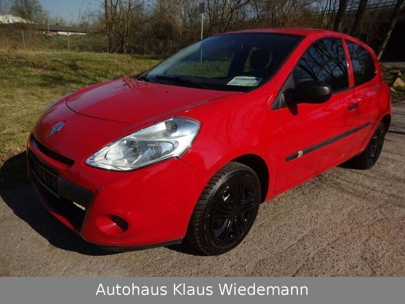 Rot Gebraucht 2012 Renault Clio IV Limousine | 4.800 € (Guter Preis) - Bild 1/4