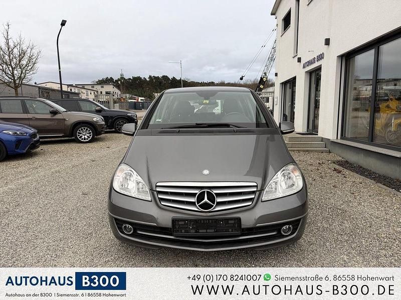 Gebraucht Mercedes A160 95 PS (69 kW) 2011 Grau Limousine