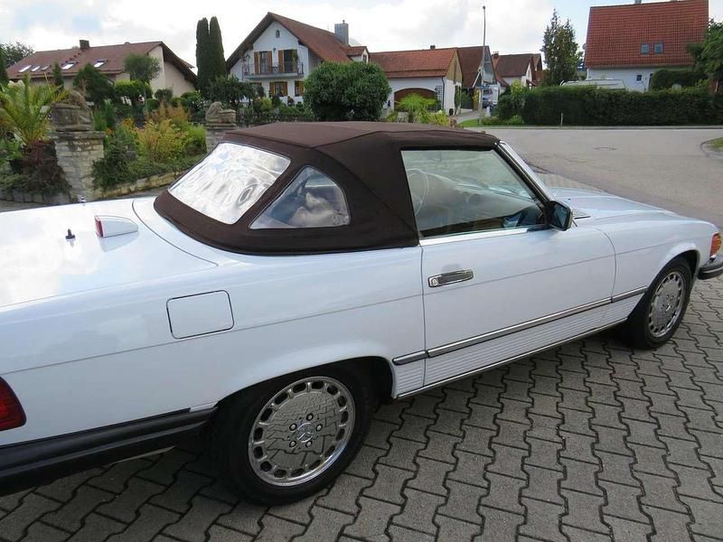 Gebraucht Mercedes 560 227 PS (166 kW) 1987 Weiß Cabrio