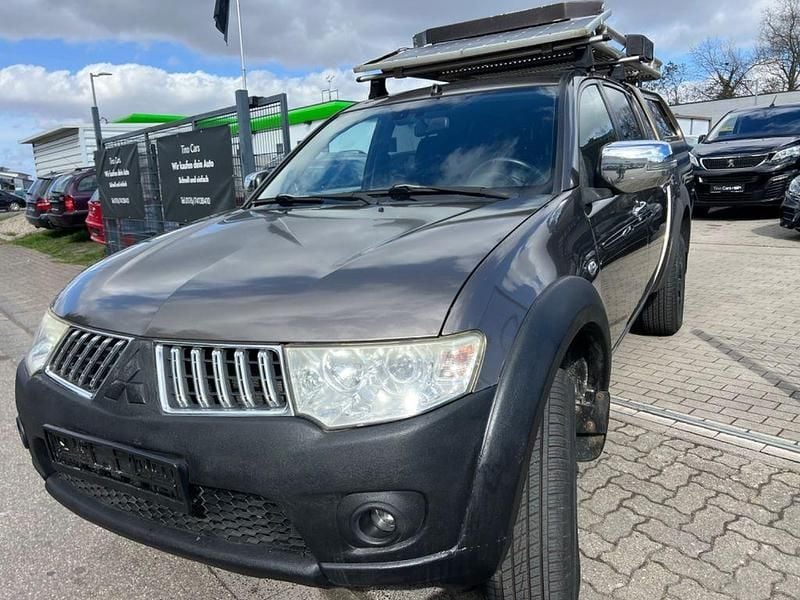 Gebraucht Mitsubishi L200 178 PS (130 kW) 2013 Grau Pickup