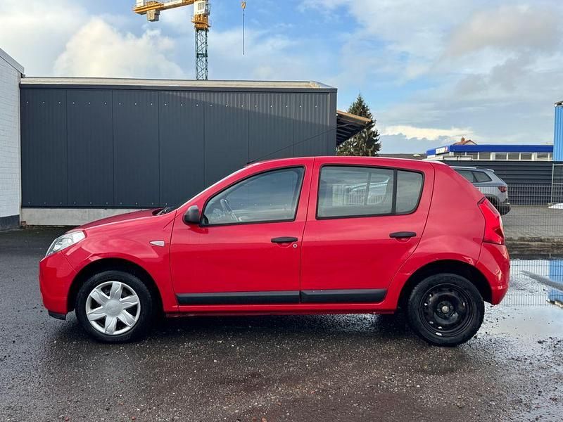 Gebraucht Dacia Sandero Ambiance 75 PS (55 kW) 2009 Rot Limousine