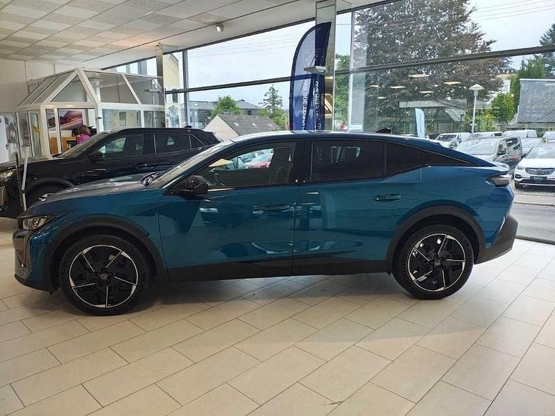 Neu Peugeot e-408 Allure 156 kW (213 PS) 2025 Blau SUV