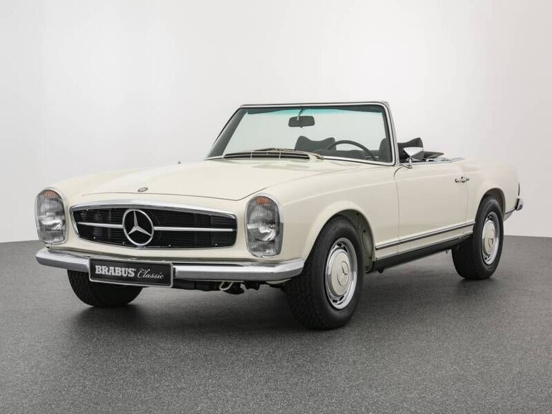 050 weiß Gebraucht 1968 Mercedes SL280 Cabrio | 329.000 € - Bild 1/4