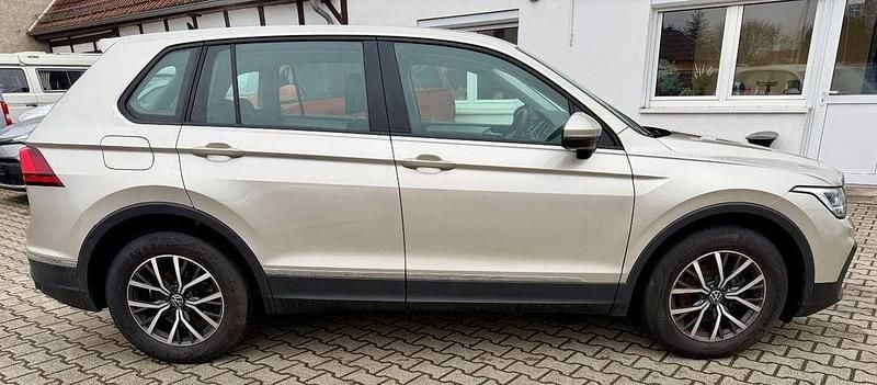 Gebraucht VW Tiguan 150 PS (110 kW) 2023 Silber SUV