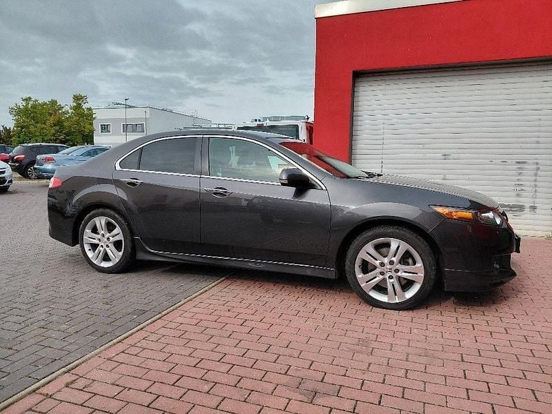 Grau Gebraucht 2009 Honda Accord Type S Limousine | 9.950 € (Fairer Preis) - Bild 1/4