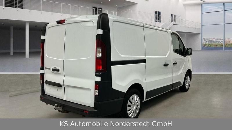 Gebraucht Renault Trafic Komfort 145 PS (106 kW) 2018 Weiß Van / Kleinbus
