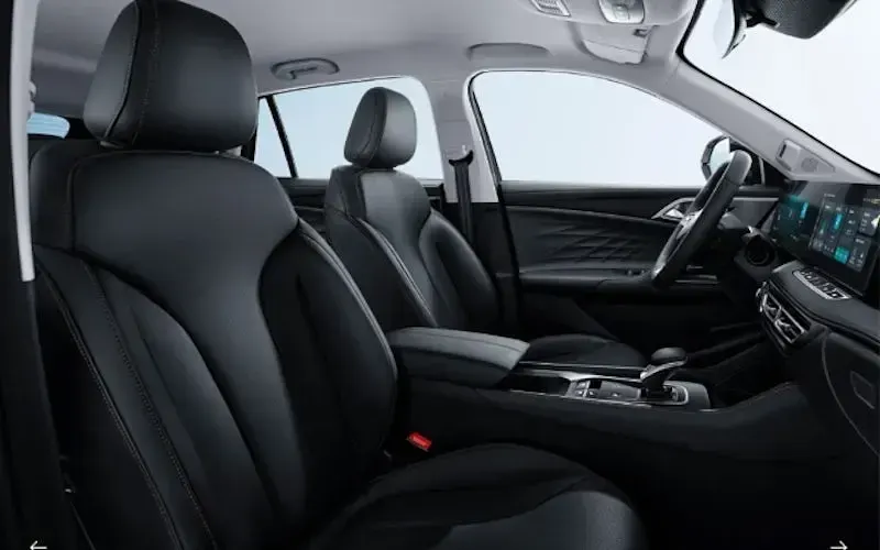 Neu MG HS Luxury 224 PS (164 kW) 2026 Silber SUV