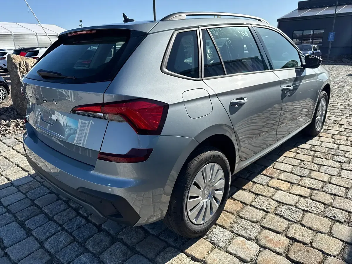 Neu Skoda Kamiq Selection 150 PS (110 kW) 2025 Smokey diamond metallic SUV