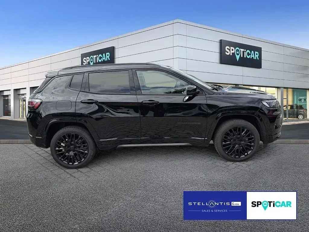 Gebraucht Jeep Compass 131 PS (96 kW) 2024 Schwarz SUV