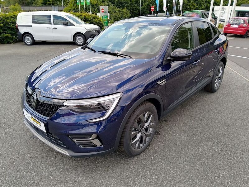 Blau Neu 2025 Renault Arkana Evolution SUV | 30.790 € - Bild 1/4