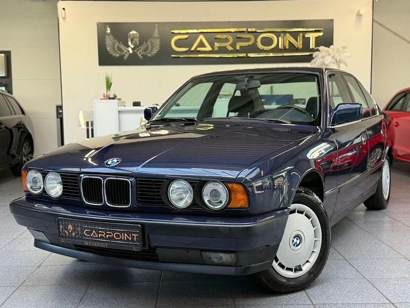 Blau Gebraucht 1990 BMW 525 Limousine | 10.500 € - Bild 1/4