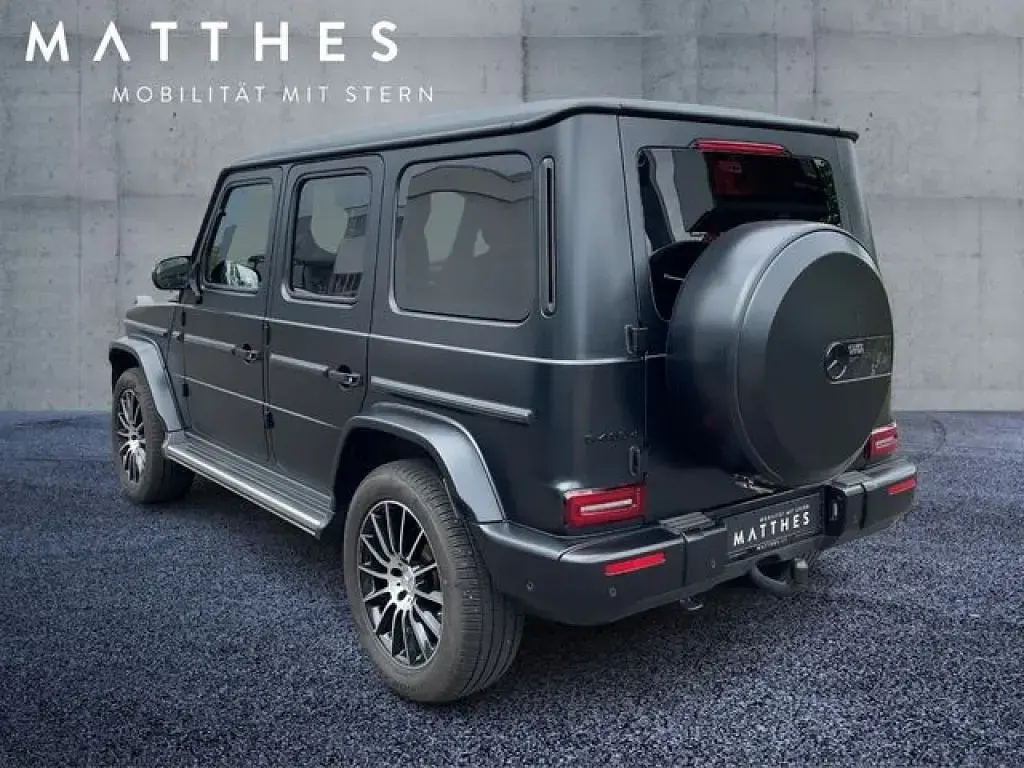 Gebraucht Mercedes G400 AMG 330 PS (242 kW) 2024 Designo nachtschwarz magno (metallic) SUV