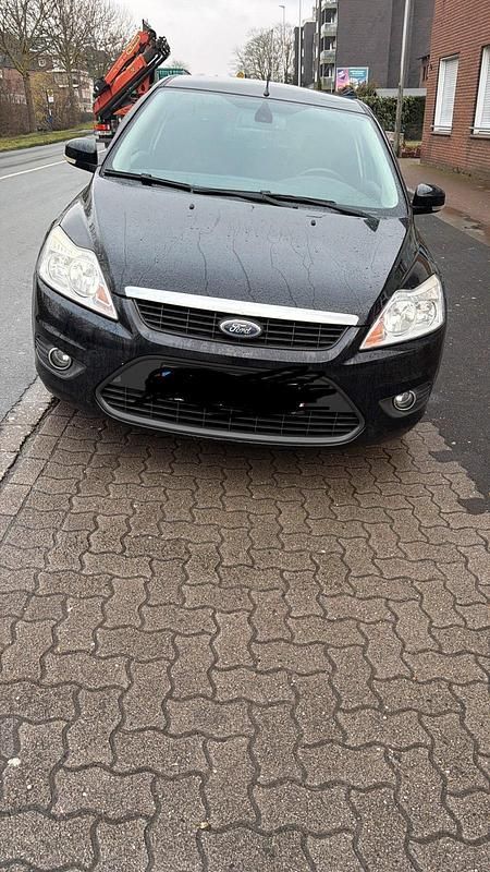 Gebraucht Ford Focus 101 PS (74 kW) 2010 Schwarz Limousine