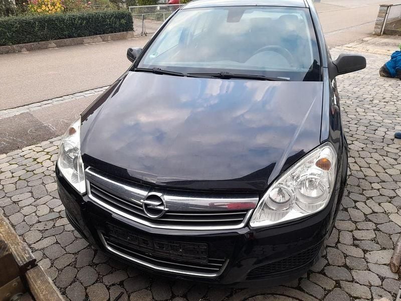 Schwarz Gebraucht 2008 Opel Astra Innovation Limousine | 1.000 € (Superpreis) - Bild 1/4