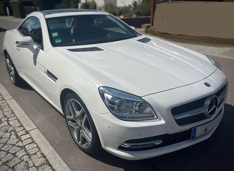 Gebraucht Mercedes SLK200 184 PS (135 kW) 2016 Weiß Cabrio