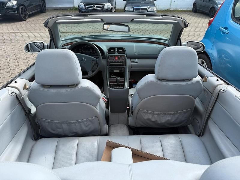 Silber Gebraucht 1999 Mercedes CLK200 Cabrio | 4.000 € (Fairer Preis) - Bild 1/4