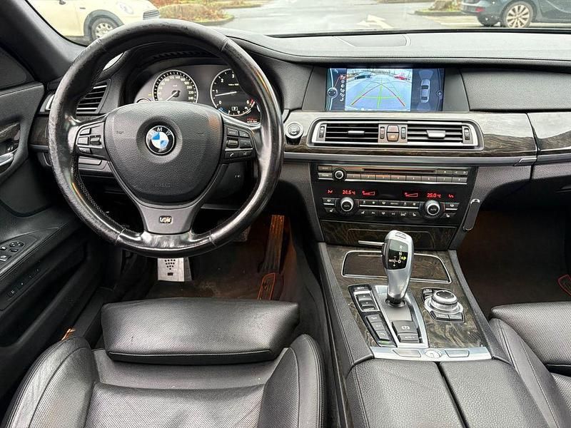 Gebraucht BMW 740 M Sport 306 PS (225 kW) 2012 Schwarz Limousine