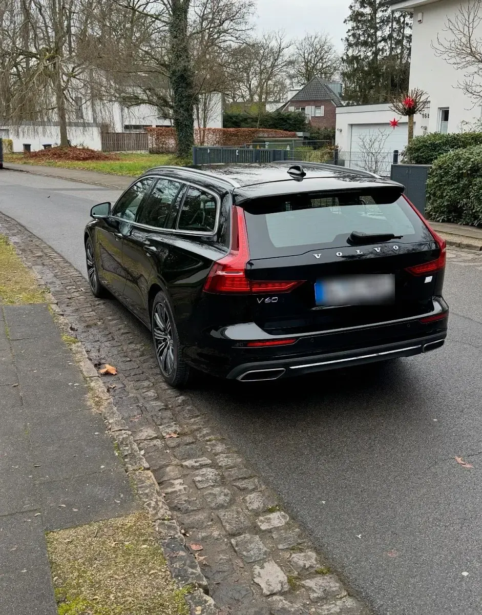 Gebraucht Volvo V60 Ultimate 350 PS (257 kW) 2023 Schwarz Kombi