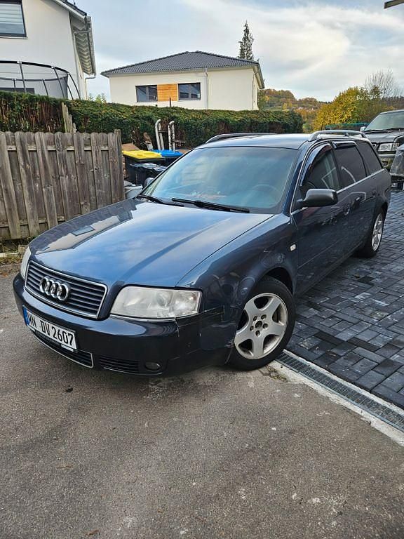 Blau Gebraucht 2004 Audi A6 Kombi | 1.950 € (Etwas zu teuer) - Bild 1/4