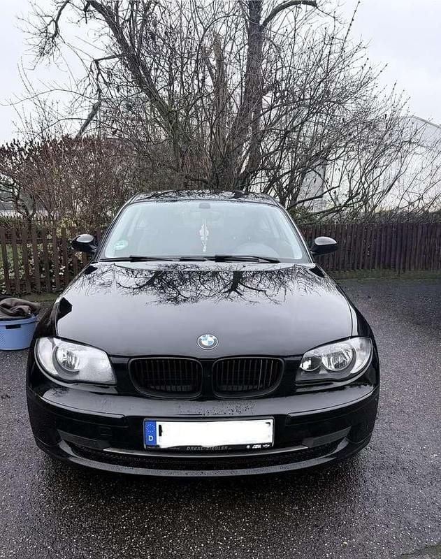 Gebraucht BMW 116 122 PS (89 kW) 2006 Schwarz Kleinwagen