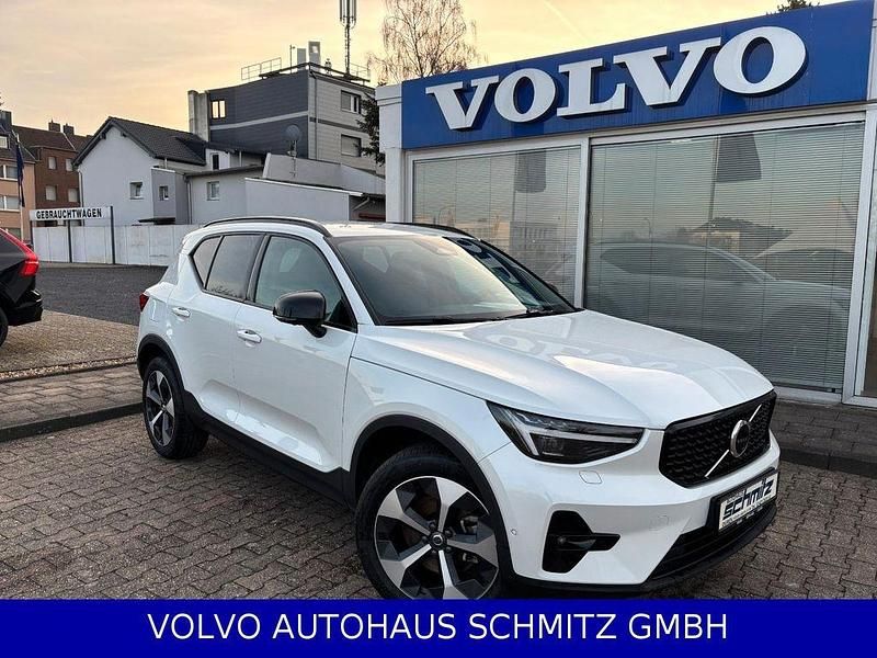 Gebraucht Volvo XC40 Plus 163 PS (119 kW) 2025 Weiß SUV