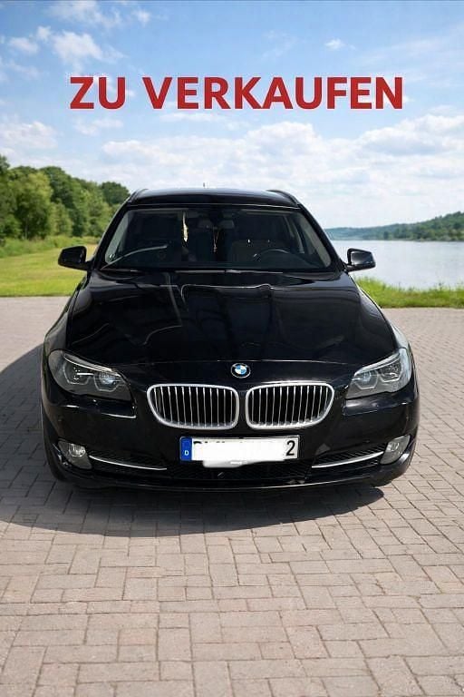 Schwarz Gebraucht 2012 BMW 520 Sport Line Kombi | 8.900 € (Guter Preis) - Bild 1/4