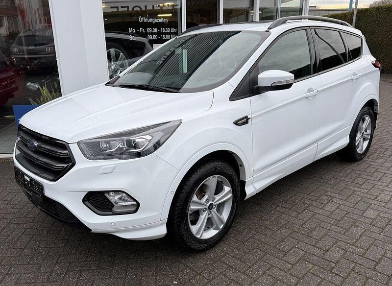 Gebraucht Ford Kuga ST-Line 150 PS (110 kW) 2019 Weiß SUV