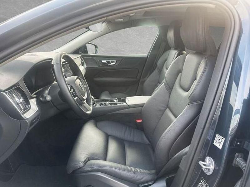 Gebraucht Volvo V60 Plus 349 PS (256 kW) 2025 Denim blue Kombi