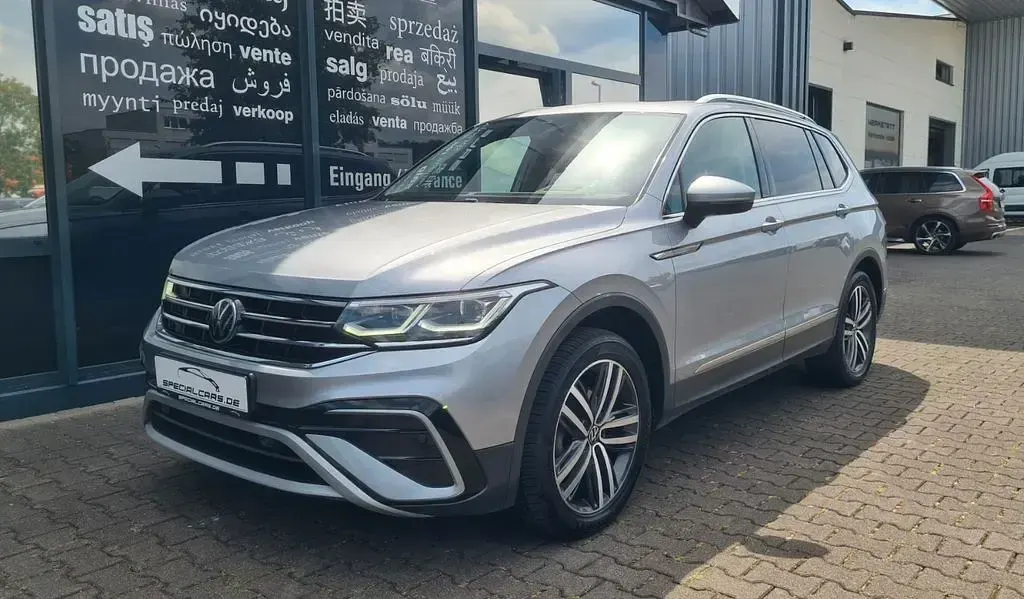 Gebraucht VW Tiguan Allspace Elegance 150 PS (110 kW) 2022 Silber SUV