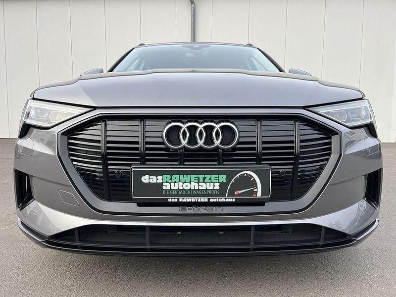 Gebraucht Audi e-tron Advanced Plus 230 kW (313 PS) 2022 Grau SUV