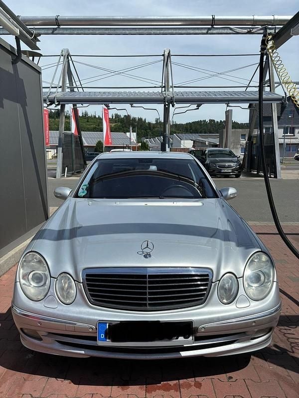 Gebraucht Mercedes E320 224 PS (164 kW) 2005 Grau Limousine