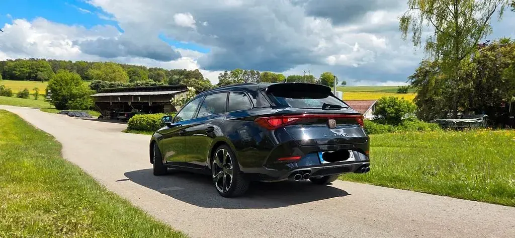 Gebraucht Cupra Leon 300 PS (220 kW) 2023 Schwarz Limousine