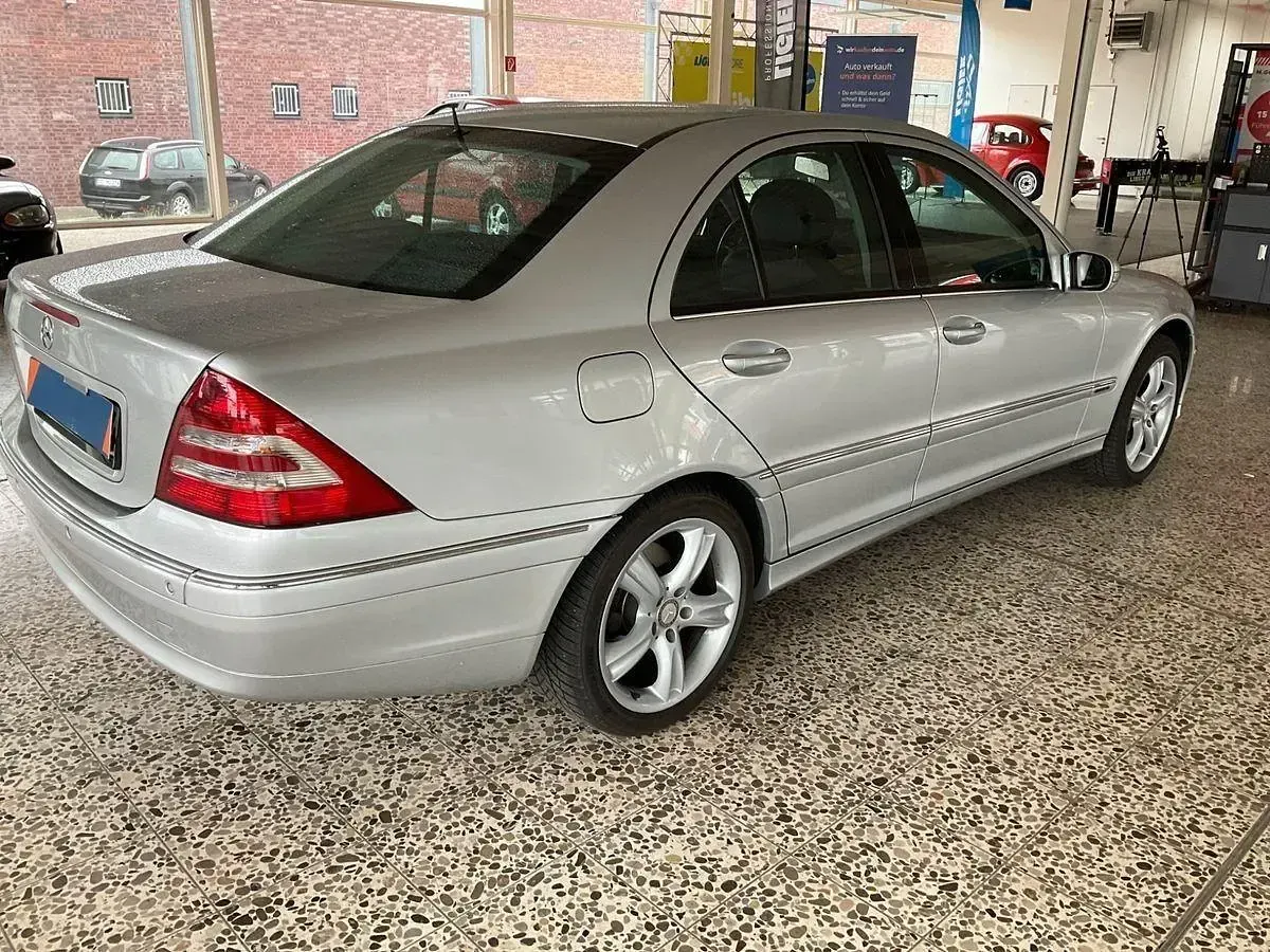 Gebraucht Mercedes C350 272 PS (200 kW) 2007 Silber Limousine