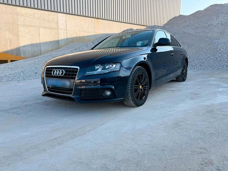 Gebraucht Audi A4 120 PS (88 kW) 2009 Blau Limousine