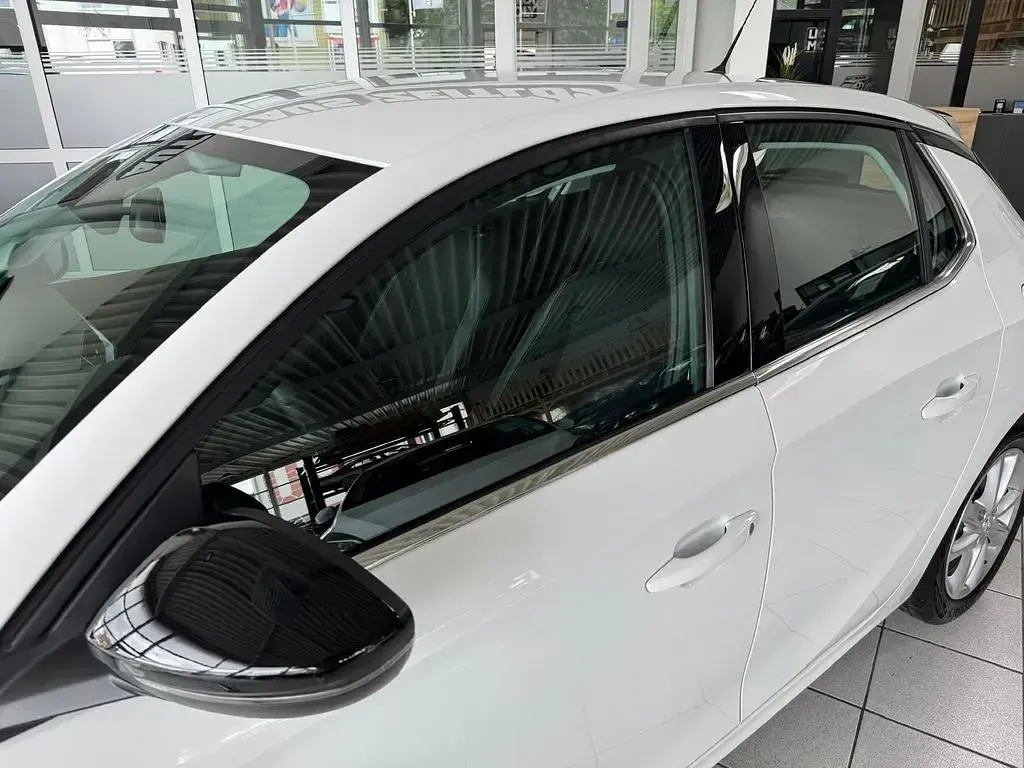 Gebraucht Opel Corsa Elegance 75 PS (55 kW) 2023 Weiß Kleinwagen