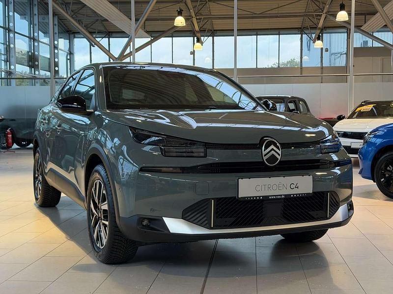 Gebraucht Citroën C4 PureTech 131 PS (96 kW) 2025 Manhattan grün SUV