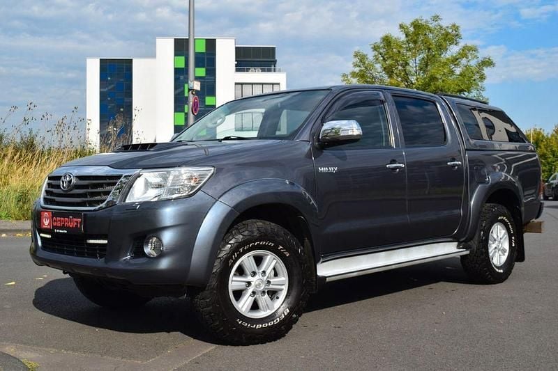 Grau Gebraucht 2012 Toyota HiLux Executive Abholung | 24.999 € (Etwas zu teuer) - Bild 1/4
